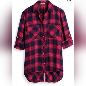 Laju woman's plaid medium button up shirt
